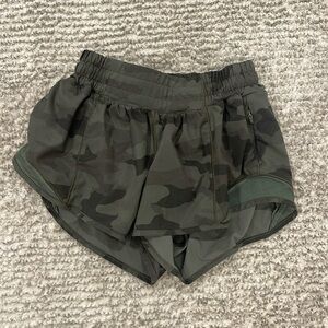 lululemon hotty hots